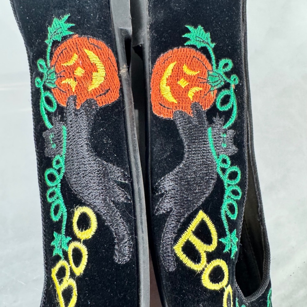 Vintage Black Velvet Embroidered Halloween Flats Pumpkins Black Cats 8.5 M - Picture 6 of 12